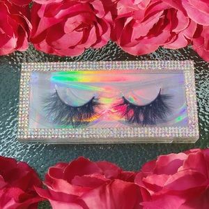 Fake eyelashes mink dramatic lashes brand new